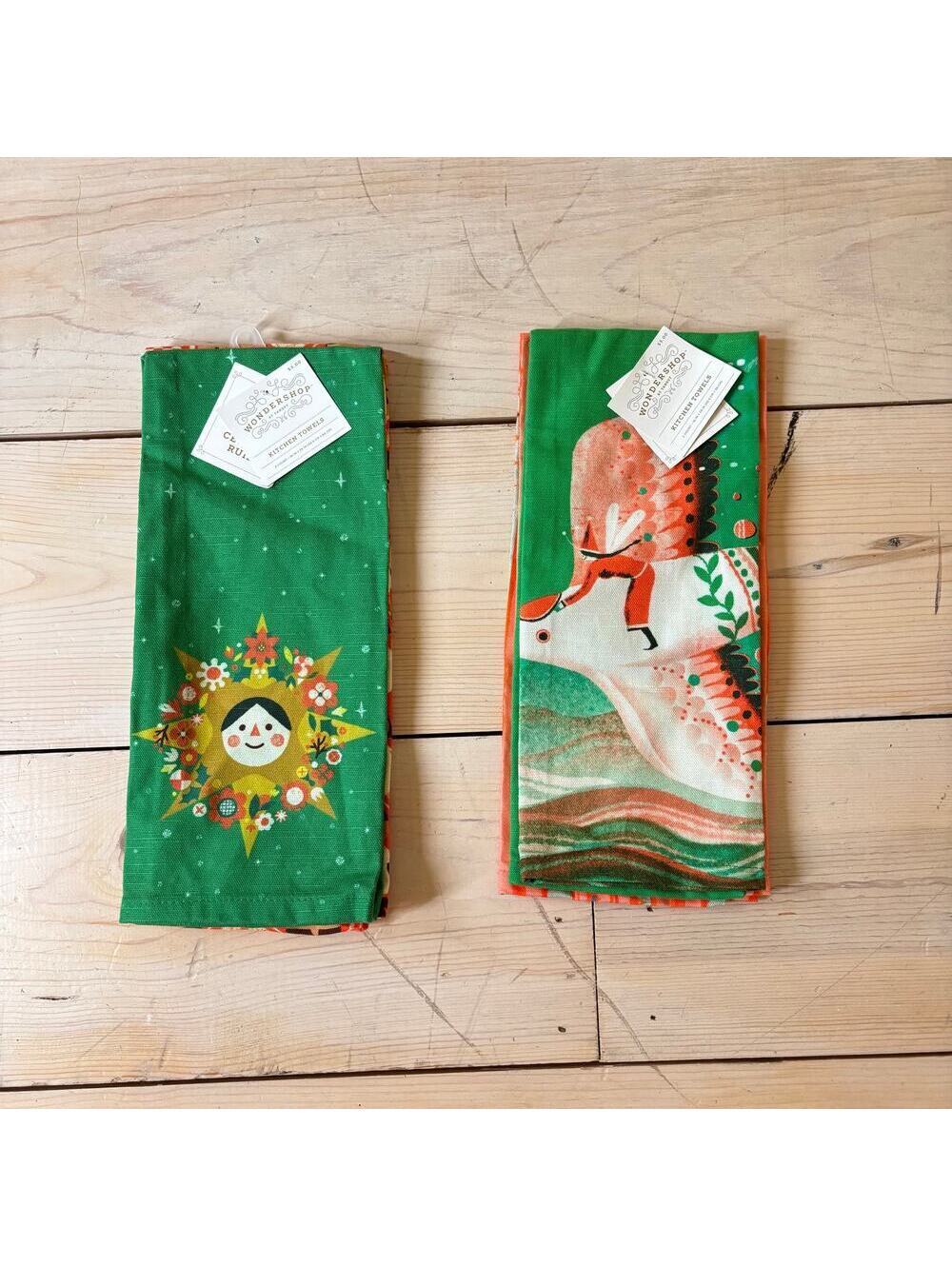 Wondershop NWT Set of 2 Christmas Kitchen Towels by Cecilia Ruiz & Lisk Feng
